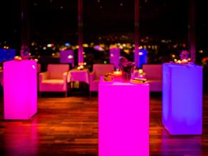 LED Premium Stehkube 2